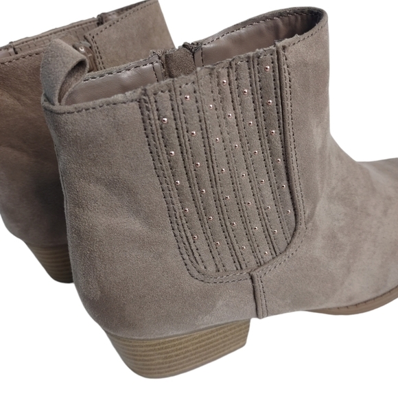 LC Lauren Conrad Women's Taupe Embellished Ankle Boots Size 7M - Picture 6 of 10